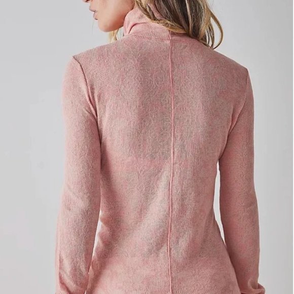 Intimately You and I Long Sleeve - Size Small in Rosie Pink - Picture 2 of 8